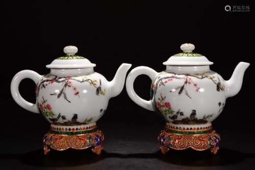 Pair Of Porcelain With Gilt Bottom Tea Pots With Mark