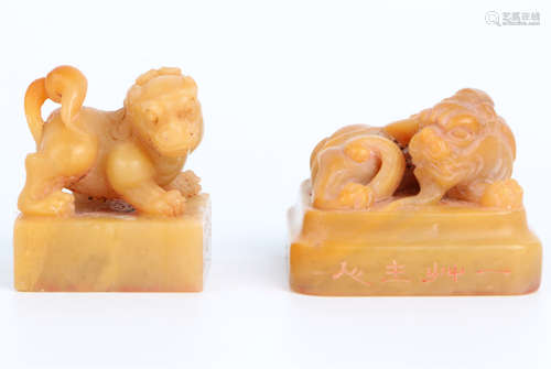 A Pair of Chinese Carved Shoushan Seals 