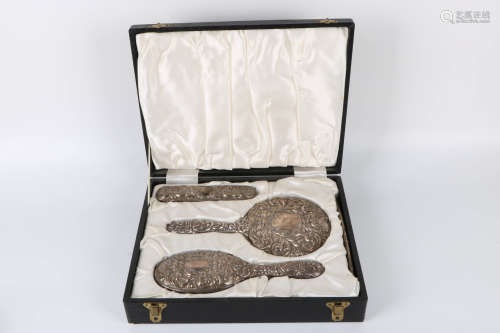 A Set of Chinese Silver Make-Up Set with Box