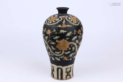 A Chinese Ji-Zhou Porcelain Vase