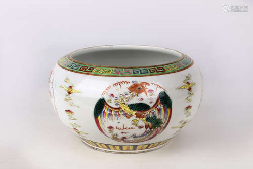 A Chinese Famille-Rose Porcelain Water Pot