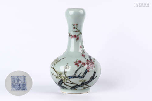 A Chinese Famille-Rose Porcelain Vase