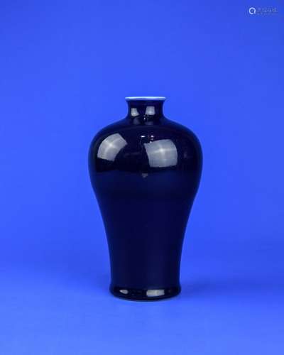 A Chinese Blue Glazed Porcelain Vase