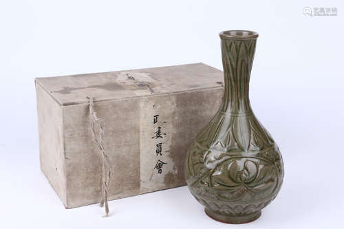 A Chinese Ci-Zhou Porcelain Vase