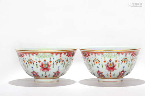 A Pair of Chinese Famille-Rose Porcelain Tea Cups