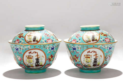 A Pair of Chinese  Famille-Rose Porcelain Bowls With Covers