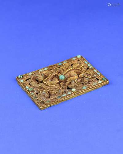 A Chinese Gold Pendant with Turquoise Inlaided