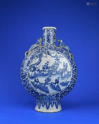 A Chinese Blue and White Porcelain Vase