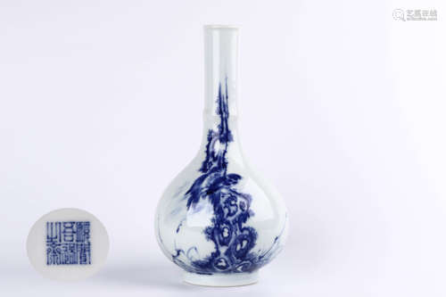 A Chinese Blue and White Porcelain Vase