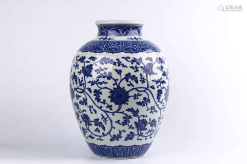 A Chinese Blue and White Porcelain Jar