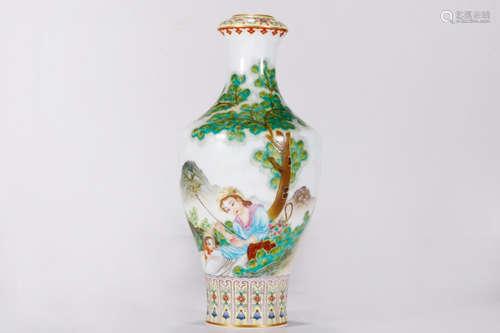 A Chinese Famille-Rose Porcelain Vase