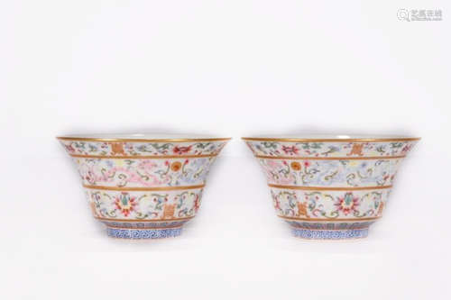 A Pair of Chinese Famille-Rose Porcelain Bowls