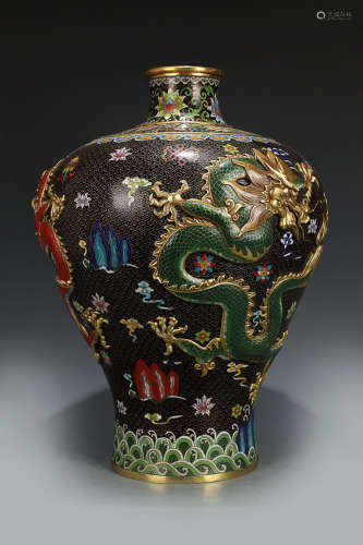 A CLOISONNE TRIPLE DRAGON MEIPING