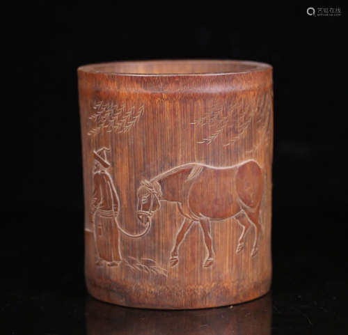 A BAMBOO FIGURE CARVING PEN HOLDER