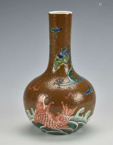 A Carp & Dragon Vase,Qing D.