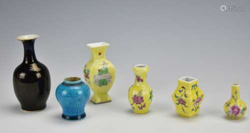 (6)Small Porcelain Vases/ Snuff Bottles,19/20th C.