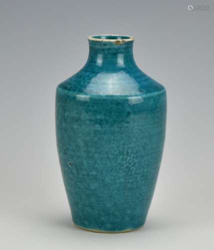 A Chinese Turquoise Glazed Vase,18th C.