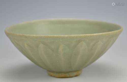 A Longquan Ware Bowl w/ 