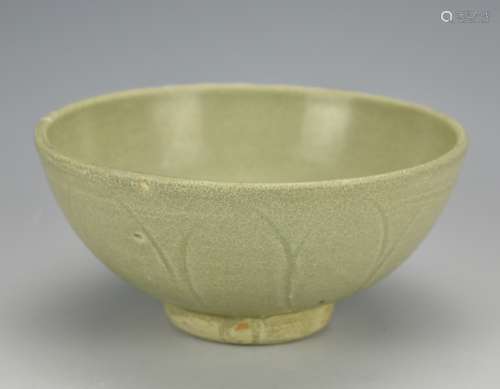 A Longquan Celadon Glazed Bowl,Yuan D.