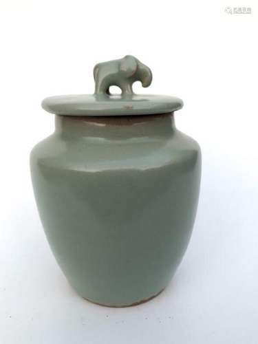 A LONGQUAN-CELADON JAR AND COVER.ANTIQUE