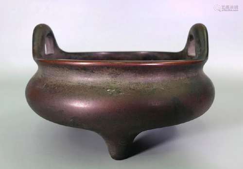 A BRONZE TRIPOD CENSER.AMRK OF XUANDE