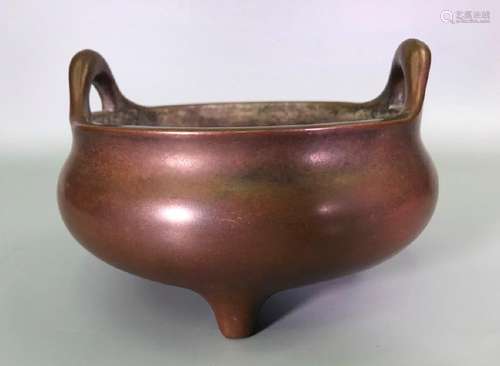 A BRONZE TRIPOD CENSER.ANTIQUE