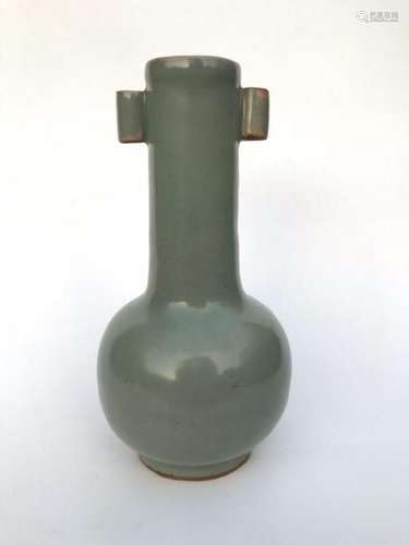 A LONGQUAN-CELADON VASE.ANTIQUE