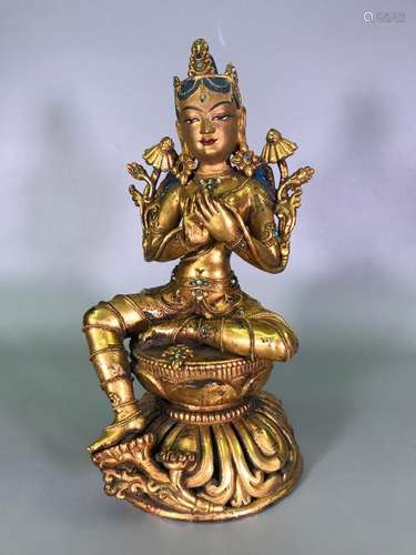 A GILT-BRONZE FIGURE OF GUANYIN.MING DYNASTY