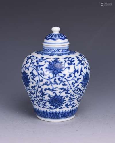 A BLUE AND WHITE 'LOTUS' PORCELAIN JAR WITH COVER