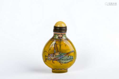 A PAINTED GLASS SNUFF BOTTLE