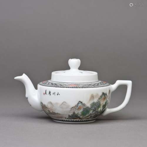 A CHINESE PORCELAIN TEAPOT