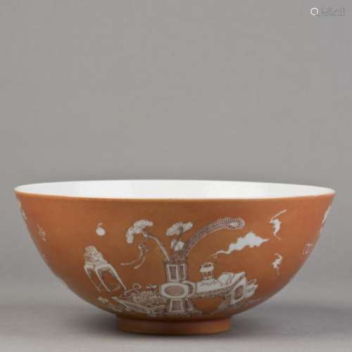A LARGE IRON-RED PORCELAIN BOWL