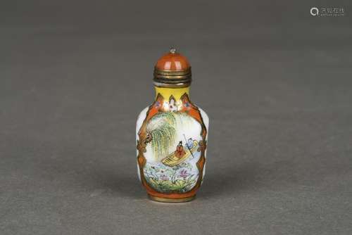 A FAMILLE ROSE PORCELAIN SNUFF BOTTLE