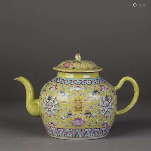 A FAMILLE-ROSE 'XI' FLOWER PROCELAIN TEA JAR, QING