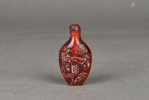 A GLASS 'FLOWER AND BIRD' SNUFF BOTTLE