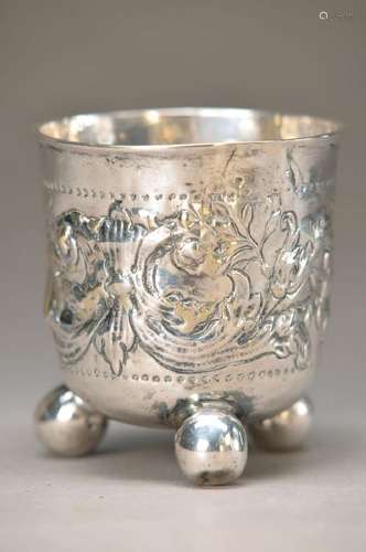 ball feet beaker, German, 18. th c., silver, Master