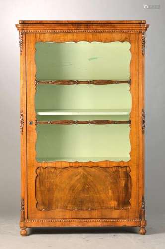 showcase, Middle Germany, around 1840/50, walnut