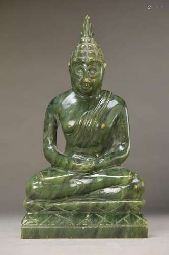 Buddha, China, around 1920-30, Jadeite cut, sitting in