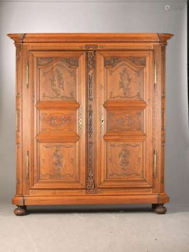 Baroque cupboard, probably Palatinate, around 1780, oak