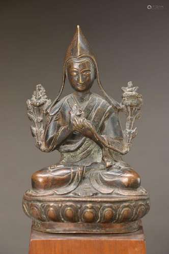 Tsongkhapa, Tibet, 19th c., Bronze, lotus- pedestal