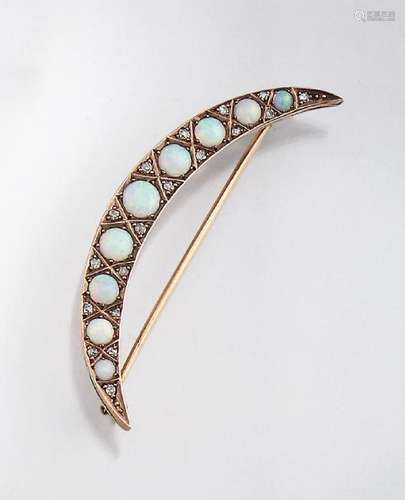 Brooch 'crescent' with opals and diamonds