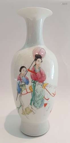 Baluster vase \nPorcelain, with courtesan décor. Ch…