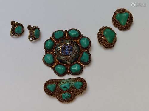 Lot of two turquoise jewels \nComposed of 2 brooche…