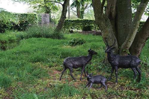 BRONZE SCULPTURE GROUP