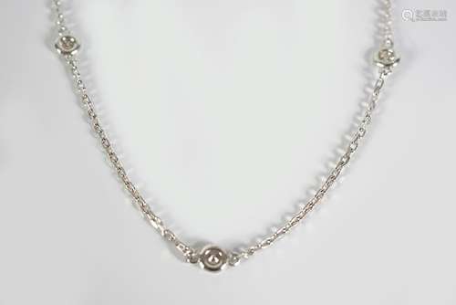 18 CT. WHITE GOLD NECKLACE