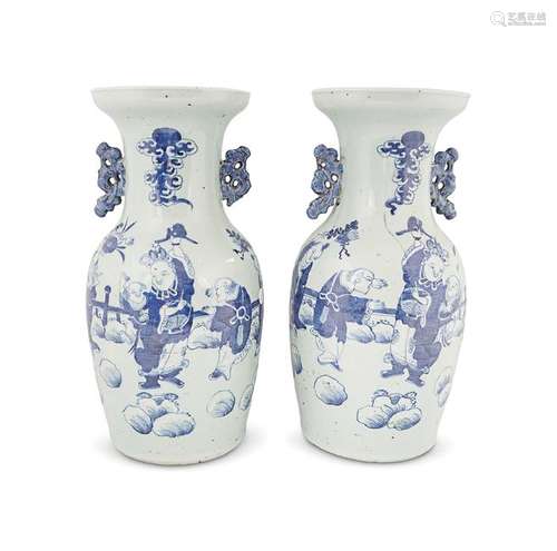 PAIR OF LARGE CHINESE BLUE AND WHITE VASES