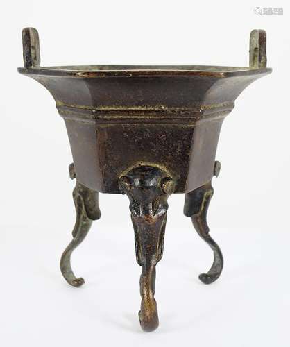 CHINESE BRONZE TRIPOD RITUAL WINE VESSEL