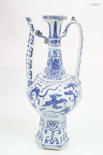 CHINESE QING BLUE AND WHITE EWER