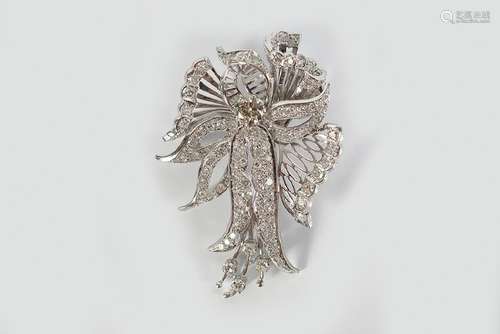 ANTIQUE 18 CT. DIAMOND ANGELÂ BROOCH