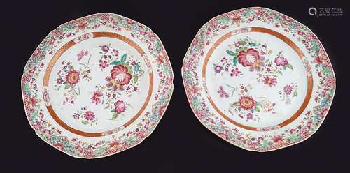 PAIR OF CHINESE QING POLYCHROME PLATES